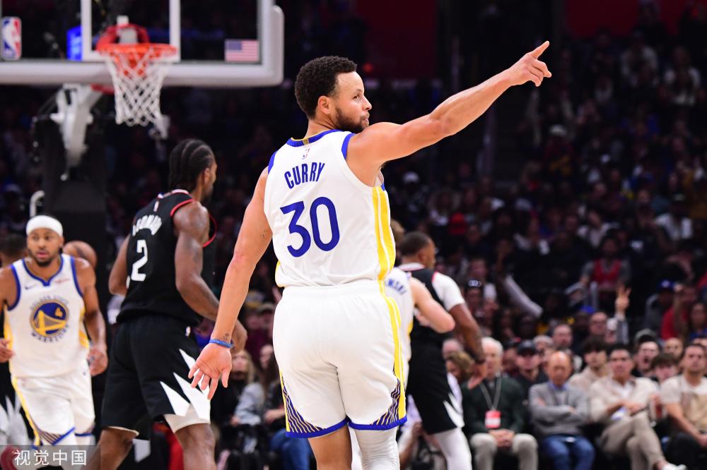 在球场上 在球场上